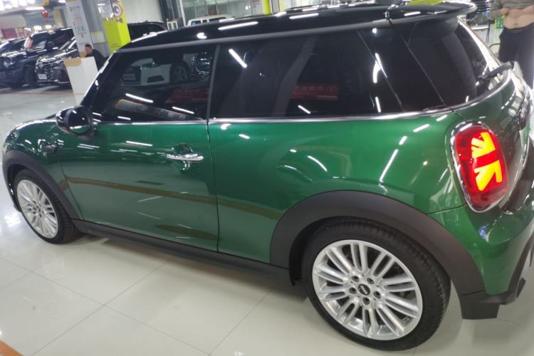 Used MINI 2022 Updated 1.5T COOPER Classic Edition Left Side
