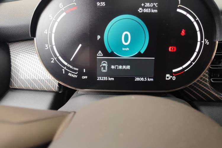 Used MINI 2022 1.5T COOPER Obsession Special Edition Five-Door Version Odometer Close Up