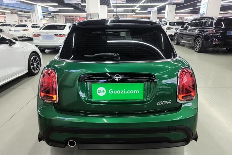 Used MINI 2022 1.5T COOPER Classic Edition Five-Door Version Rear