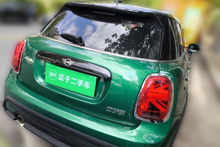 Used MINI 2022 1.5T COOPER Artist Five-Door Edition Rear