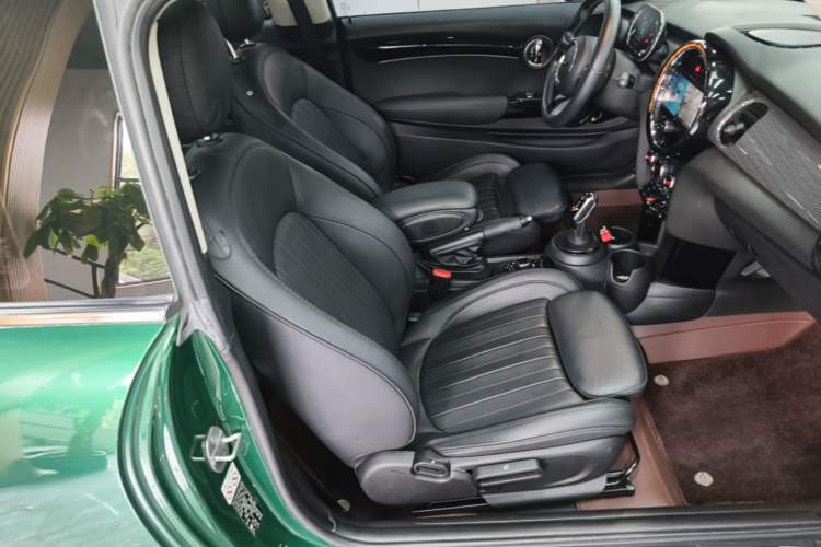 Used MINI 2022 1.5T COOPER Artist Right Front Seat