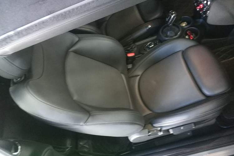Used MINI 2022 Revised 1.5T COOPER CABRIO Classic Edition Right Front Seat