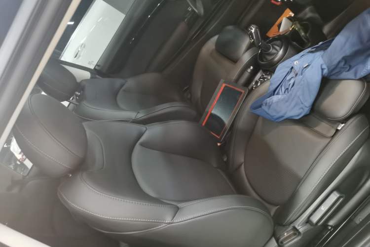 Used MINI 2022 Updated 1.5T COOPER Classic Edition Right Front Seat