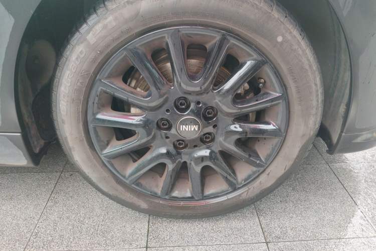 Used MINI 2022 Updated 1.5T ONE Right Front Wheel Hub
