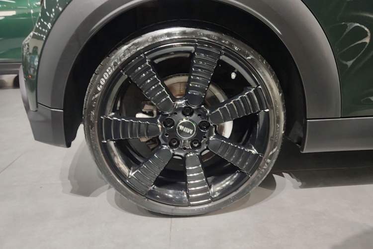 Used MINI 2022 2.0T COOPER S Obsession Special Edition Right Rear Wheel Hub