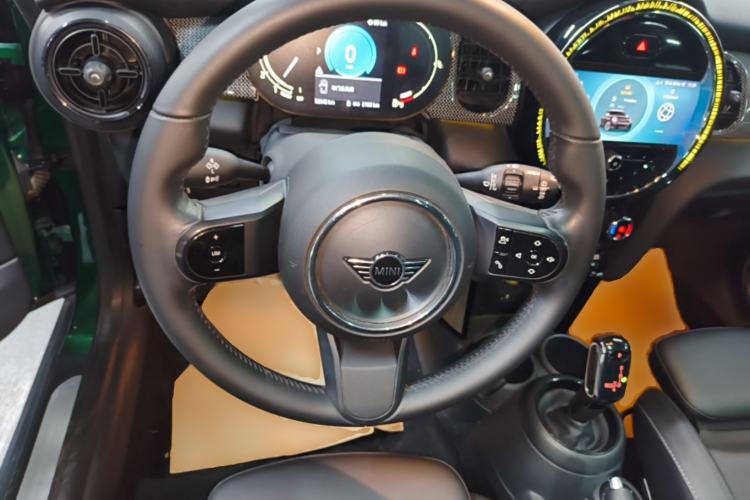 Used MINI 2022 1.5T COOPER Classic Edition Steering Wheel