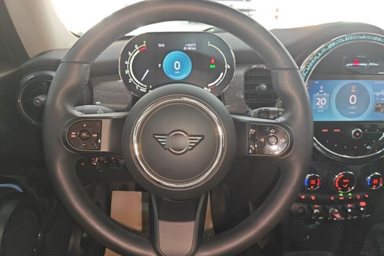 Used MINI 2022 Updated 1.5T COOPER Artist Steering Wheel