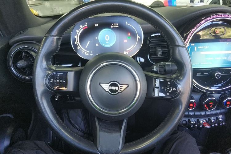 Used MINI 2022 Revised 1.5T COOPER CABRIO Classic Edition Steering Wheel
