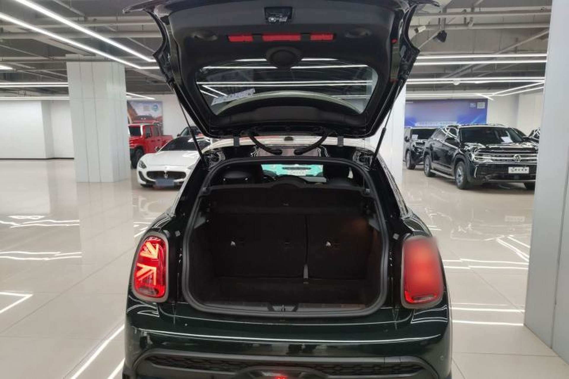 Used MINI 2022 2.0T COOPER S Obsession Special Edition Five-Door Version Trunk