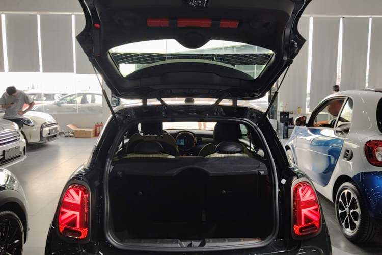 Used MINI 2022 2.0T COOPER S Obsession Special Edition Trunk