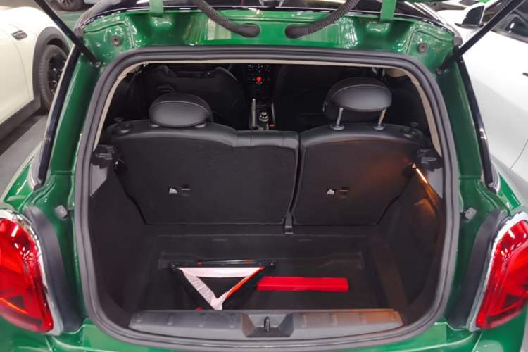 Used MINI 2022 1.5T COOPER Classic Edition Trunk