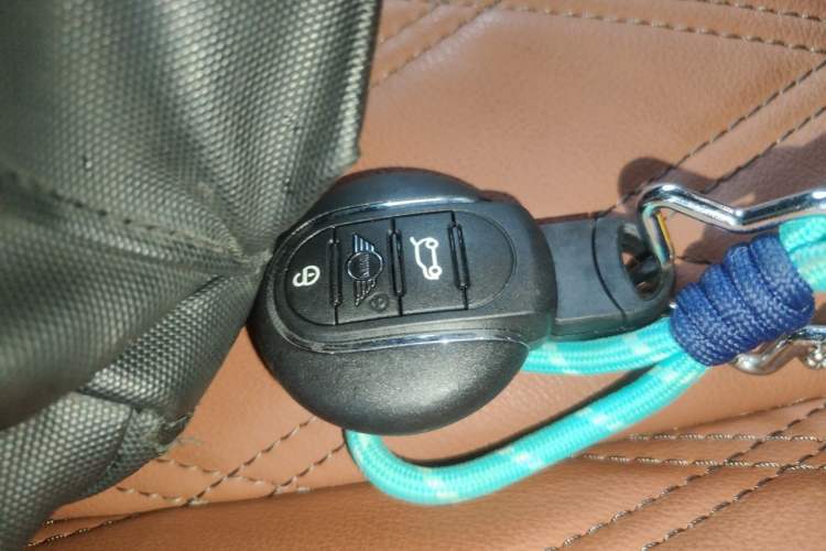 Used MINI 2022 1.5T COOPER Artist Vehicle Key