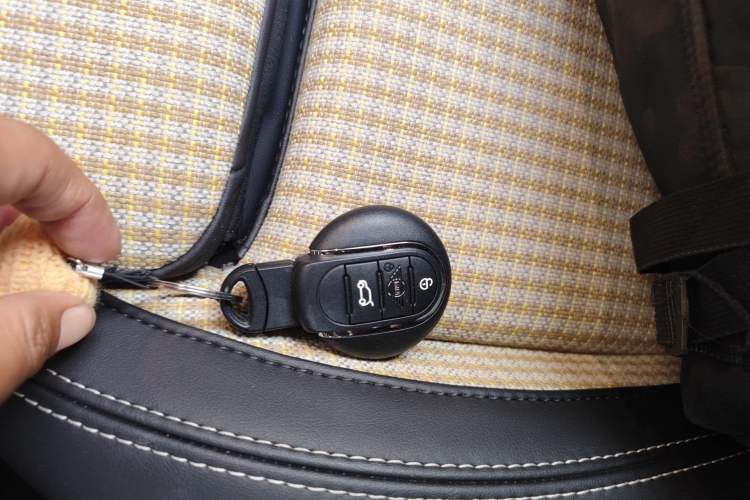 Used MINI 2022 1.5T COOPER Obsession Special Edition Five-Door Version Vehicle Key