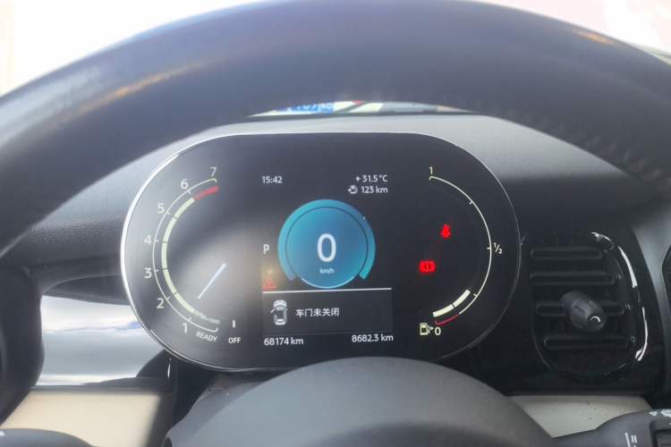 Used MINI 2022 Revised 1.5T COOPER CABRIO Classic Edition Instrument Cluster