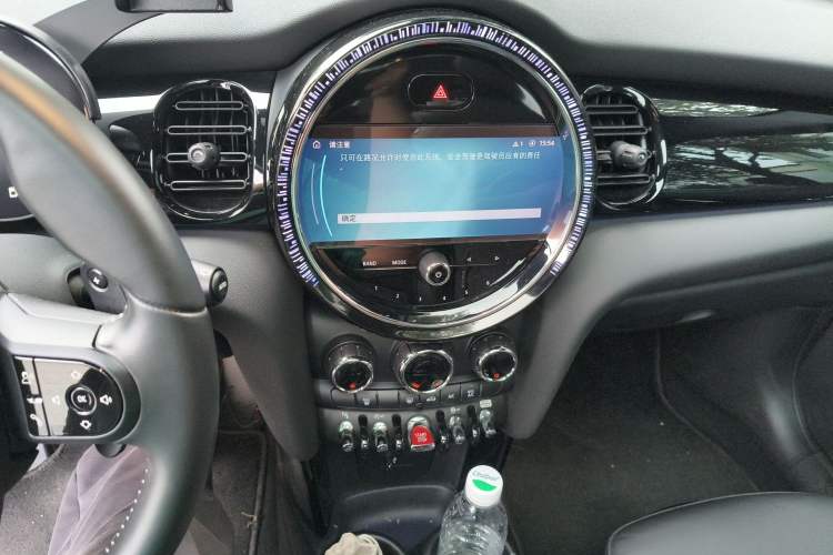 Used MINI 2022 Revised 2.0T COOPER S Artist Five-Door Edition Audio And AC Panel