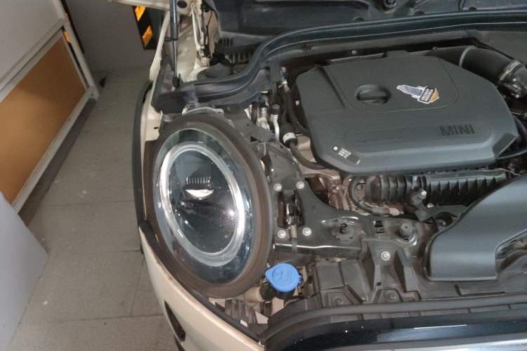 Used MINI 2022 1.5T COOPER Classic Edition Five-Door Version Engine Bay Right