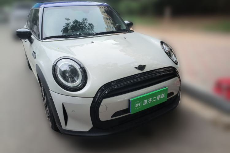 Used MINI  Front Right 45 Deg