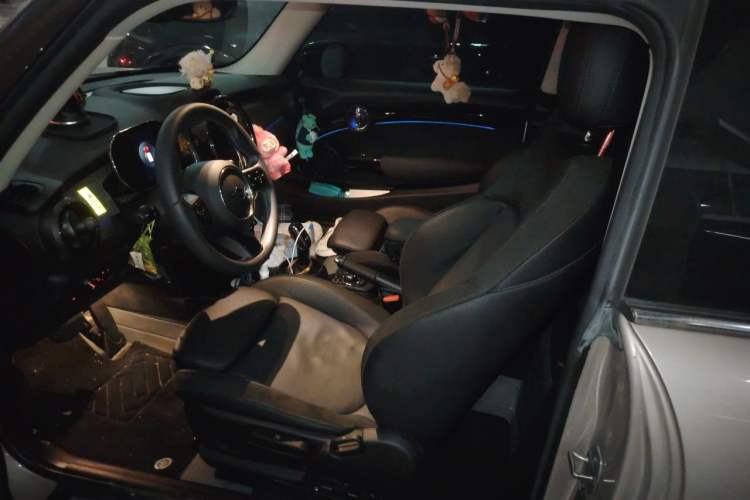 Used MINI 2022 1.5T COOPER Artist Left Front Seat