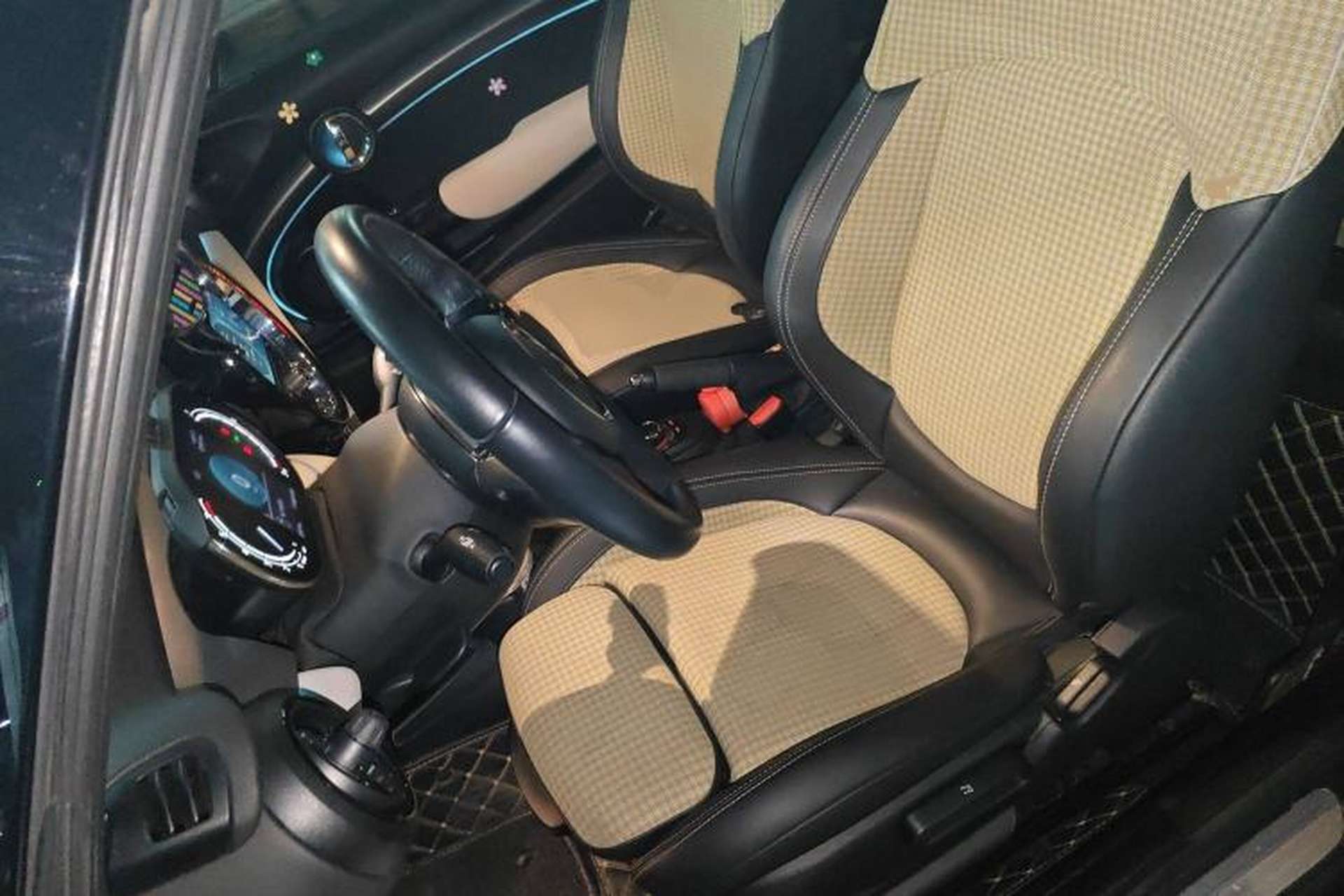 Used MINI 2022 1.5T COOPER CABRIO Classic Edition Left Front Seat