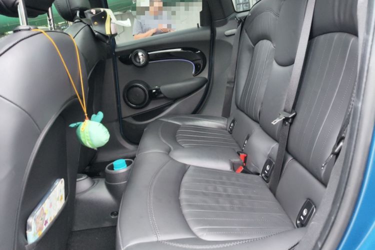 Used MINI 2022 Revised 2.0T COOPER S Artist Five-Door Edition Left Rear Seat