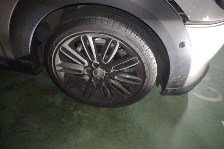 Used MINI 2022 1.5T COOPER Artist Right Front Wheel Hub