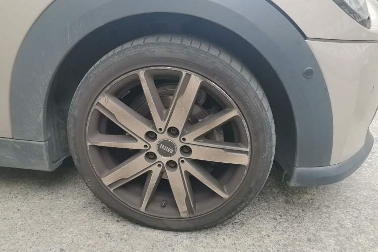 Used MINI 2022 Updated 1.5T COOPER Artist Right Front Wheel Hub