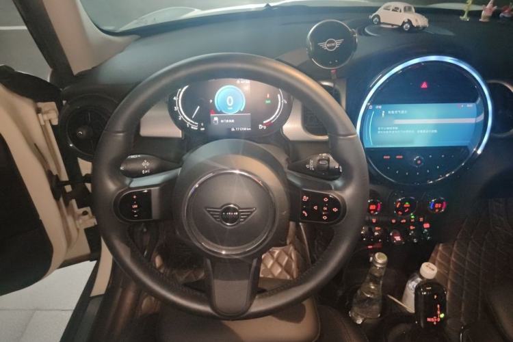 Used MINI 2022 1.5T COOPER Classic Edition Five-Door Version Steering Wheel