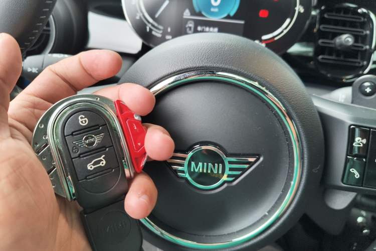 Used MINI 2022 Revised 2.0T COOPER S Artist Five-Door Edition Vehicle Key