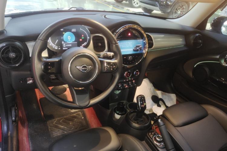 Used MINI 2022 1.5T COOPER Classic Edition Center Console