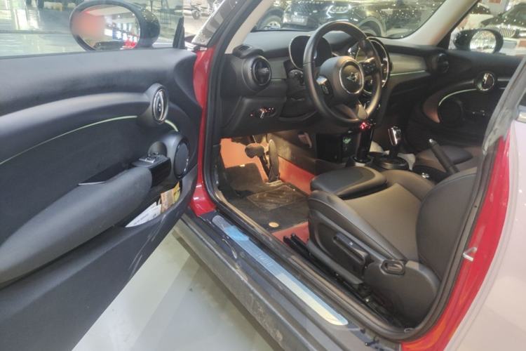 Used MINI 2022 1.5T COOPER Classic Edition Driver Seat