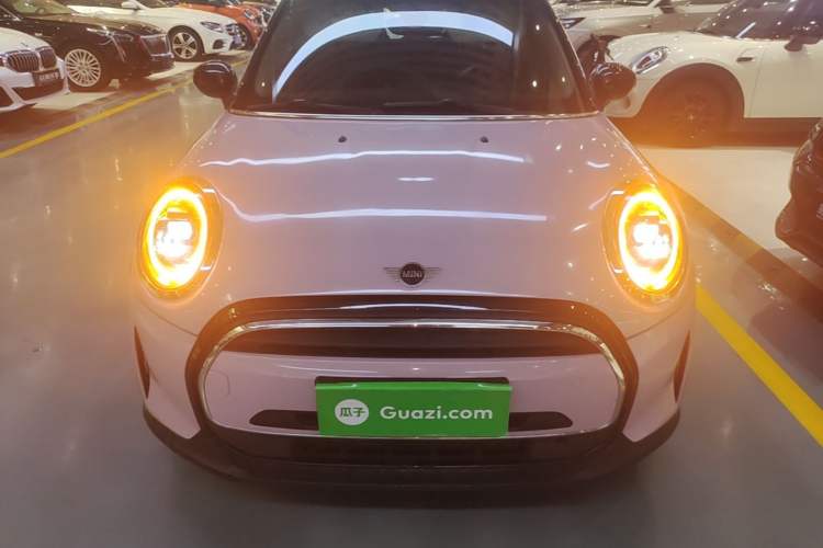 Used MINI 2022 1.5T COOPER Classic Edition Front
