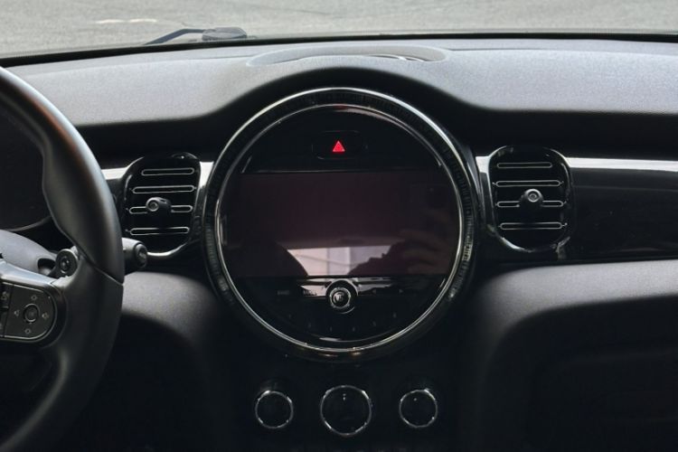 Used MINI 2022 2.0T COOPER S Classic Edition Interior 2