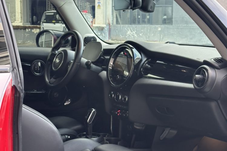 Used MINI 2022 2.0T COOPER S Classic Edition Interior 7