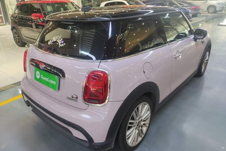 Used MINI 2022 1.5T COOPER Classic Edition Rear Right 45 Deg