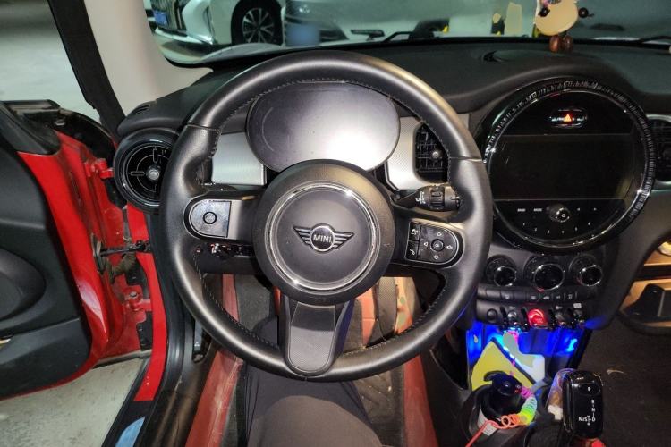 Used MINI 2022 1.5T COOPER Classic Edition Steering Wheel