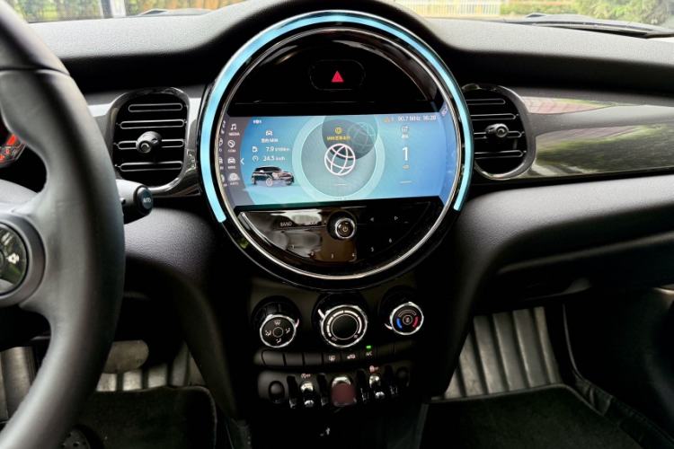 Used MINI 2022 Updated 1.5T ONE Audio And AC Panel