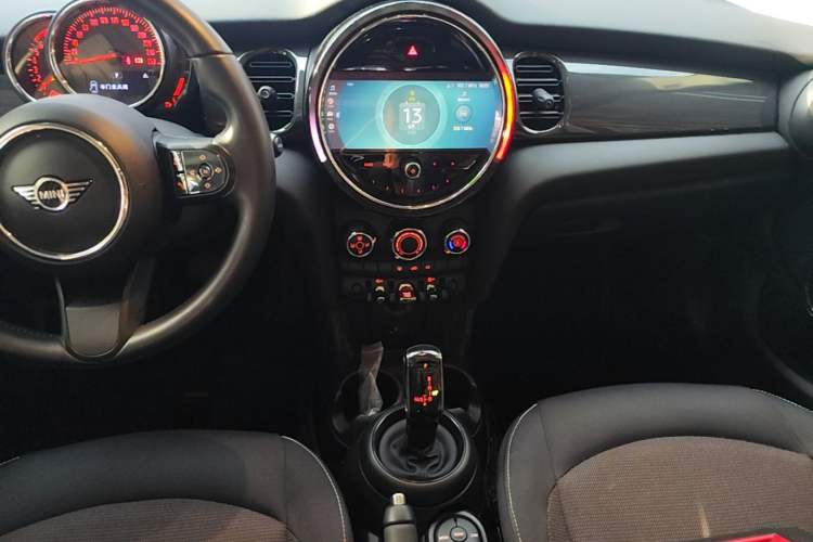 Used MINI 2022 Updated 1.5T ONE Five-Door PLUS Edition Audio And AC Panel