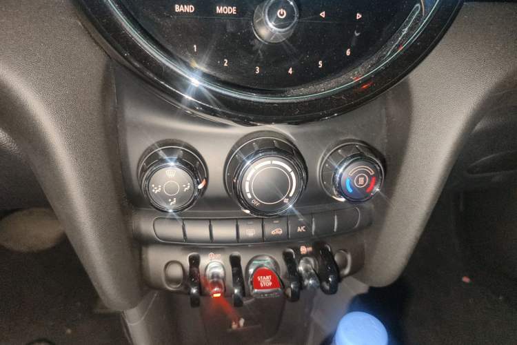 Used MINI 2022 Updated 1.5T ONE Audio And AC Panel