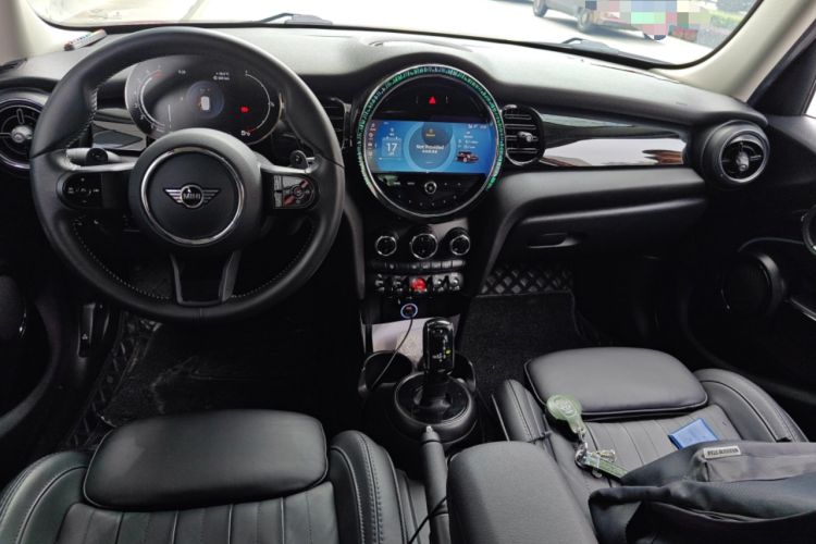 Used MINI 2022 2.0T COOPER S Artist Five-Door Edition Center Console