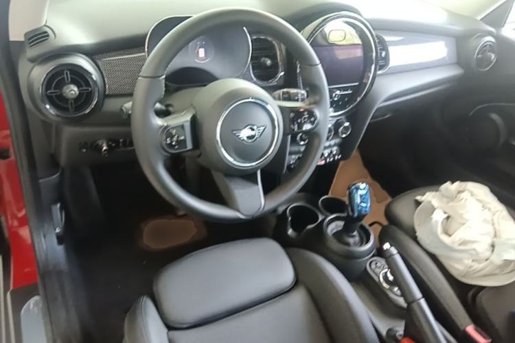 Used MINI 2022 Updated 1.5T COOPER Classic Edition Center Console