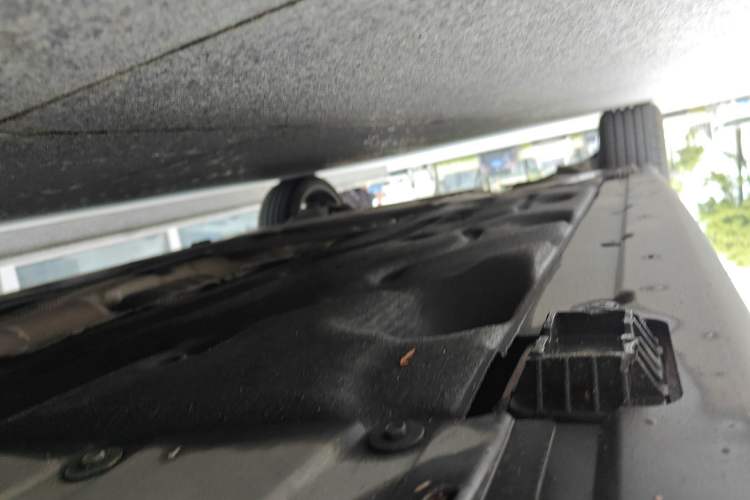 Used MINI 2022 2.0T COOPER S Artist Five-Door Edition Chassis Front Right