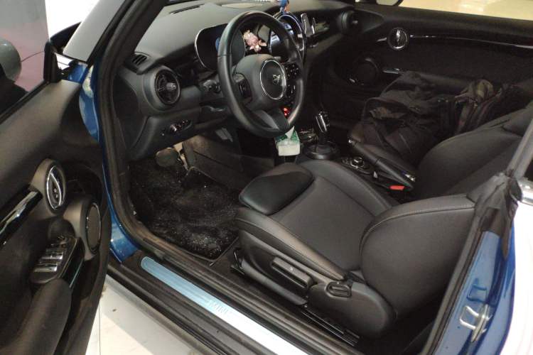 Used MINI 2022 1.5T COOPER CABRIO Classic Edition Driver Seat