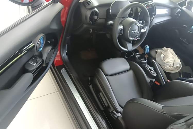 Used MINI 2022 Updated 1.5T COOPER Classic Edition Driver Seat
