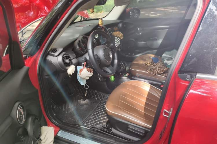 Used MINI 2022 1.5T ONE Five-Door PLUS Driver Seat