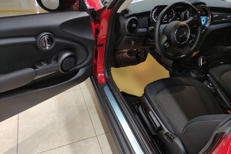 Used MINI 2022 1.5T ONE Driver Seat