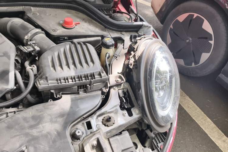 Used MINI 2022 1.5T ONE Five-Door PLUS Engine Bay Left