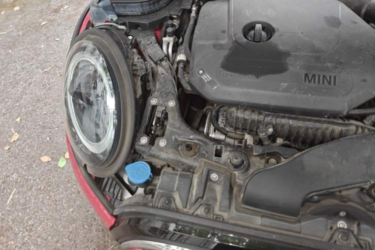 Used MINI 2022 Updated 1.5T COOPER Classic Edition Engine Bay Right