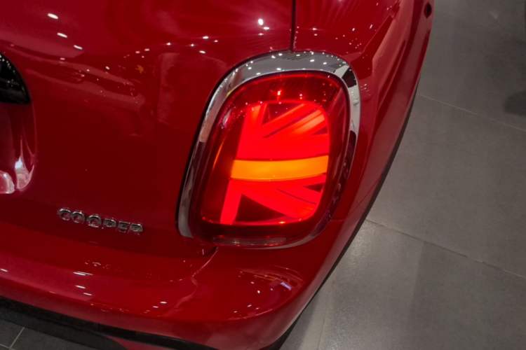 Used MINI 2022 1.5T COOPER Artist Five-Door Edition Exterior 3
