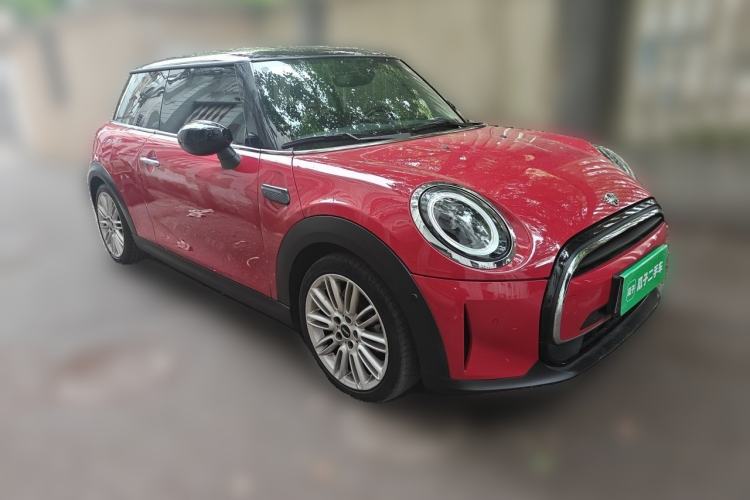 Used MINI 2022 Updated 1.5T COOPER Classic Edition Front Right 45 Deg