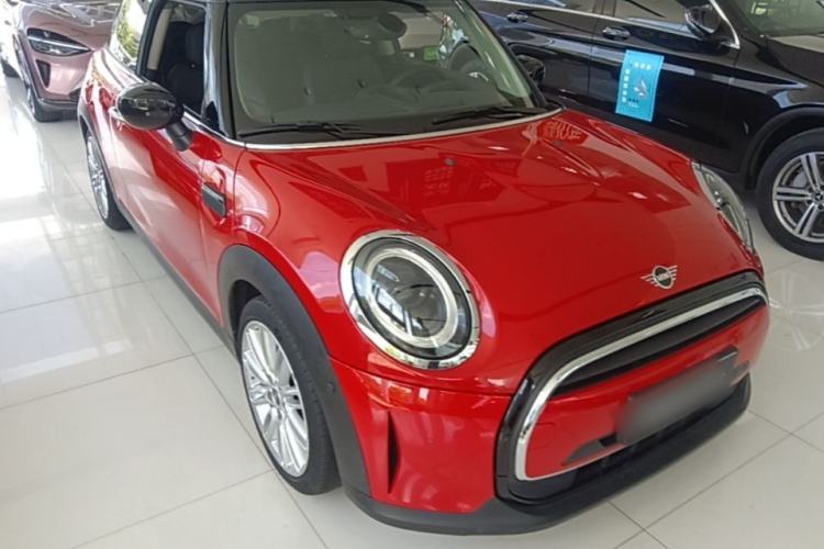 Used MINI 2022 Updated 1.5T COOPER Classic Edition Front Right 45 Deg